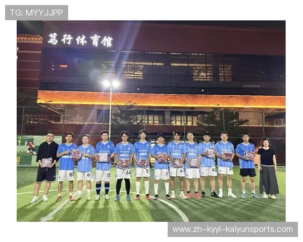 足球比赛中的场上沟通与信息传递 足球比赛中的场上沟通与信息传递